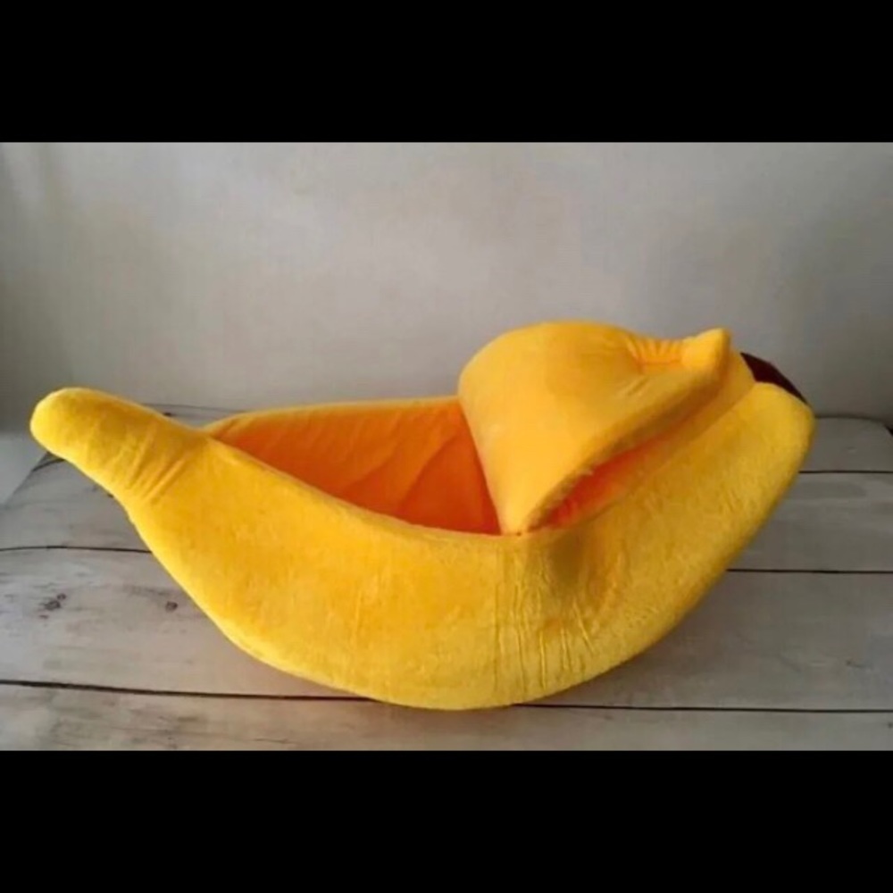 Yellow Banana Pet Bed 🍌